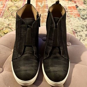 Linea Paolo - Wedge Sneaker - Army Camo - size 12